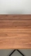 Mesa design industrial tampo de madeira noce 60x60 p/ restaurante