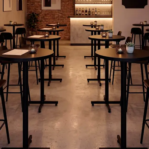Kit 4 mesas bistrô design industrial tampo de madeira preta 50cm de diâmetro p/ restaurante